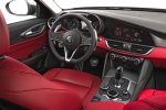 2017-Alfa-Romeo-Giulia-20-interior.jpg