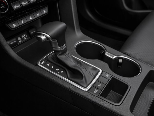 2018-Kia-Sportage-gear-shift-with-sportmatic_o.jpg