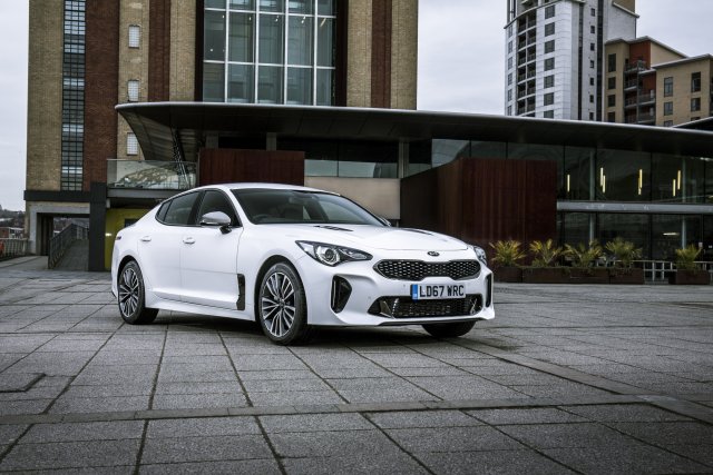 2019_kia_stinger_gt-line_uk_model_001.jpg